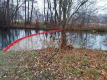 Po nehodě skončilo auto v řečišti Chrudimky
