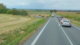 V Podhořanech u Ronova zasahoval vrtulník. Transportoval motorkářku do nemocnice od nehody s osobním autem