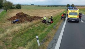 V Podhořanech u Ronova zasahoval vrtulník. Transportoval motorkářku do nemocnice od nehody s osobním autem