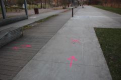 Chlapec po střetu s elektrokoloběžkou skončil v nemocnici. Policie hledá svědky této nehody