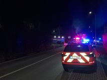 Ve Vraclavi vypukl požár uvnitř domu, kde byli čtyři lidé a zvířata