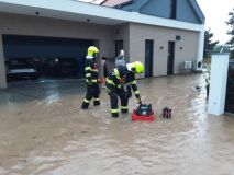 Obrazem: Živly opět v akci a nenechaly hasiče v klidu ani v pátek. Nejvíce řádily na Svitavsku