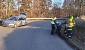 Motorkářská sezóna začíná. Motocyklista havaroval v Dolních Ředicích, další se střetl s vozem v Proseči-Miřetíně