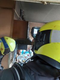 Dvě osoby utrpěly zranění při požáru sporáku