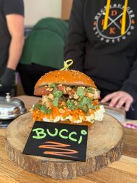 Gastronomický zážitek chutí z celého světa, cooking show i soutěže o zajímavé ceny zažijte v Tyršových sadech