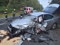Osobní a dvě nákladní. Nehoda tří aut uzavřela provoz na silnici I/35 u Koclířova