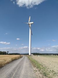 U Karle upadla část vrtule z větrné elektrárny