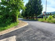 Jedna ulice je hotová, nyní se bude pokládat nový asfaltový povrch v další ulici v České Třebové