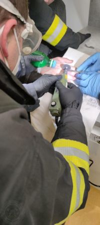 OPRAVDU SE STALO: Z ošklivě nateklého prstu hasiči dostávali prstýnek skoro hodinu