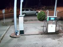 Řidič autem srazil cyklistu, na místě nezastavil a pokračoval v jízdě dál