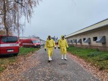 Hasiči natočili zásah v Albrechticích kvůli ptačí chřipce