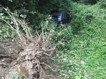 Auto ve šraňkách, tři vozy v sobě, i střet s motorkou. Celkem ke čtyřem dopravním nehodám došlo v sobotu v Pardubickém kraji