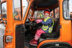 Foto: Děti si užívaly v Chrudimi svět silničářů