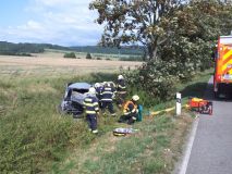 U těžké dopravní nehody u Tatenic zasahoval vrtulník