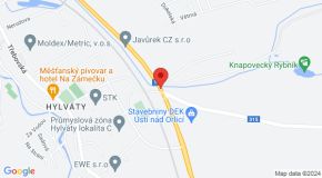 Na silnici č. 14 u Ústí nad Orlicí se srazila dvě auta, projíždějte tam opatrně