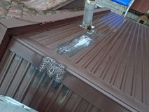 Závada na komínovém tělese způsobila požár střechy domu