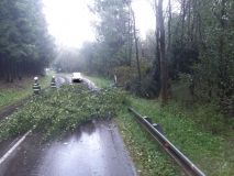 Silný déšť a vítr řádí v Pardubickém kraji, hasiči zasahovali už u tří stovek událostí