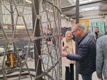 Toto unikátní schodiště ze skla a kovu vzniká pro pardubický zámek