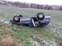 Obrazem: Počasí přispělo ke zvýšené nehodovosti