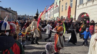 Svitavský masopust nabídne zabijačkové hody a dětský karneval. Masopustní veselí si užijete i v Chrasti