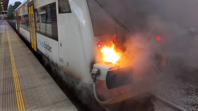 Na nádraží v Chocni zastavil ohnivý vlak, cestovalo v něm dvanáct lidí