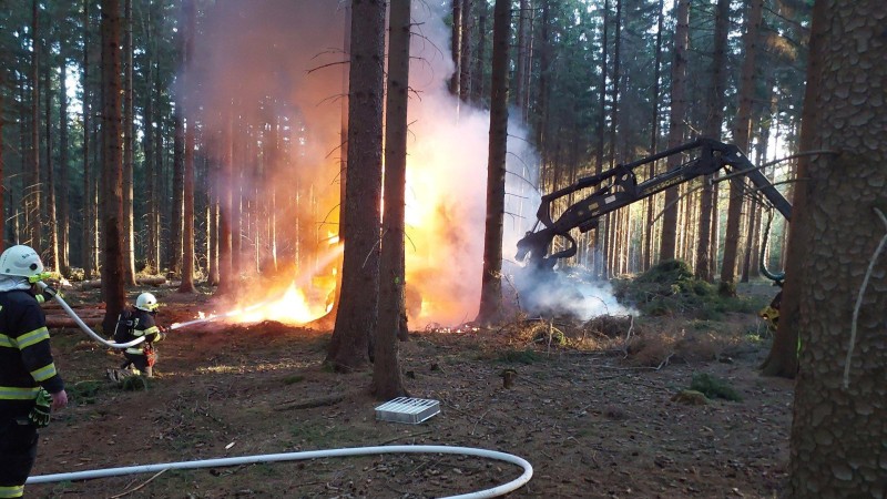 foto HZS Pardubick&yacute; kraj