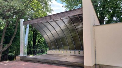 Po útoku vandalů je českotřebovský Bennewitzův hudební pavilon opraven a připraven na letní sezonu