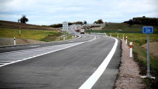Řidičům se otevřela přeložka silnice I/36 Časy – Holice. Během příštího roku bude zahájena realizace druhého dálničního přivaděče, který propojí Pardubice s dálnicí D35