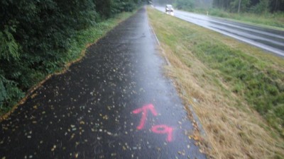 Policisté hledají cyklistu z nehody mezi Sezemicemi a Pardubicemi