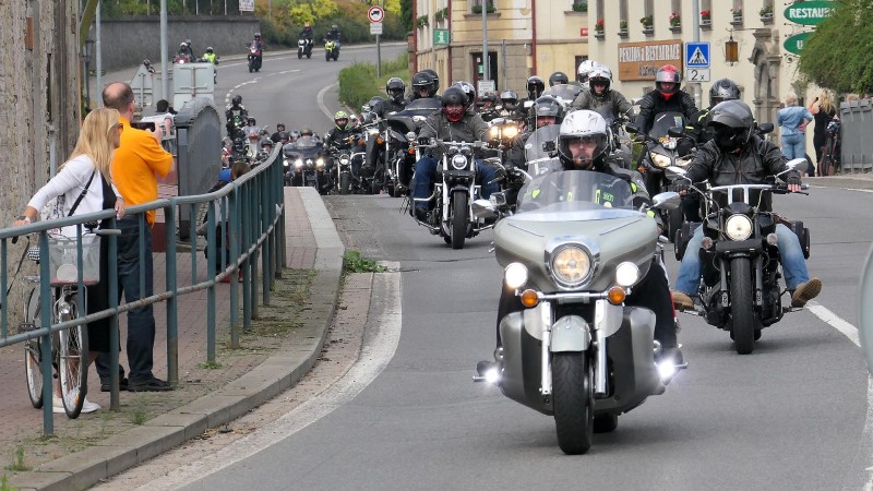 Motorkáři přijeli na Anetčin pohřeb, foto zdroj AKTUÁLNĚ z Chrudimska, foto Kodl Cr
