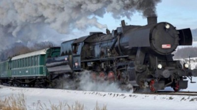 Vyrazte na tradiční Mikulášskou jízdu historickým vlakem taženým parní lokomotivou z roku 1944
