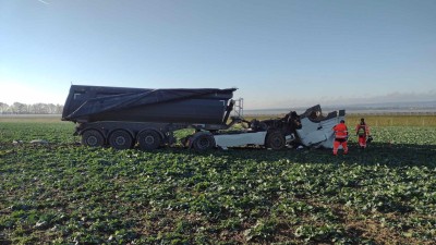 Obrazem: Pět nehod během pátečního rána zaměstnalo hasiče