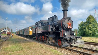 Moravská pohraniční dráha slaví 150 let. Parní vlaky se sjedou do Dolní Lipky, přinášíme podrobný program celého dne