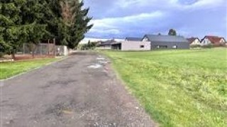 Ulice v Lanškrouně už nebude temná, rozsvítí jí veřejné osvětlení. Prašná cesta ustoupí asfaltu