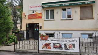 Myší trus a nepořádek v kuchyni v minulém týdnu uzavřel tuto restauraci v Pardubicích