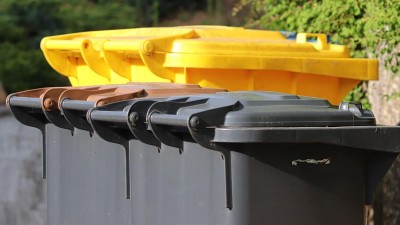 Od dubna startuje projekt door to door - obyvatelé Svítkova a Popkovic budou moci třídit odpad do vlastních kontejnerů u domu