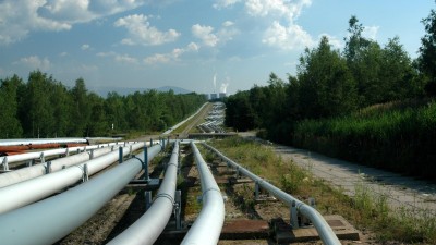 Přerušení dodávek ruské ropy do Polska zvyšuje riziko přerušení dodávek do Česka