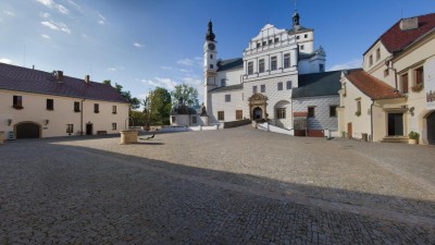 Východočeské muzeum do odvolání uzavřelo Zámek Pardubice