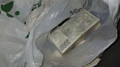 D&aacute;lničn&iacute; policist&eacute; zastavili Pol&aacute;ka, ve voze měl neobvykl&eacute; množstv&iacute; peněz