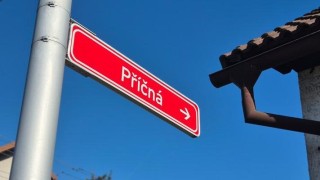 Technický stav je nevyhovující, ulice Příčná v Nemošicích se dočká rekonstrukce