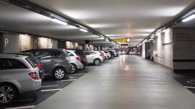 Nová arena parking nedaleko enteria areny v Pardubicích nabídne nejnižší ceny parkovného v okolí