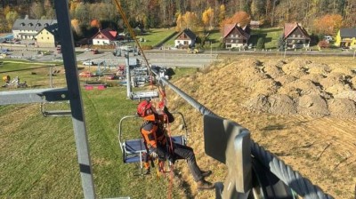 Pasažéry z lanovky je třeba evakuovat do dvou hodin