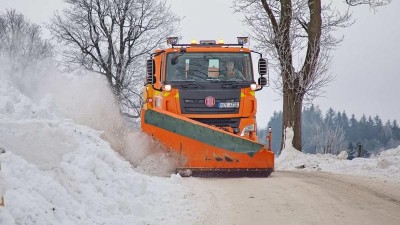 Leto&scaron;n&iacute; zima je n&aacute;ročn&aacute; i pro silnič&aacute;ře