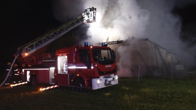 V Krásném hořela stodola se zemědělskou technikou