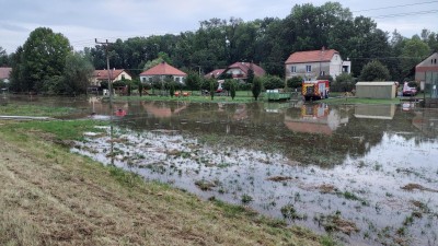 Nadace rodiny Tykačových otevírá balíček pomoci postiženým povodněmi