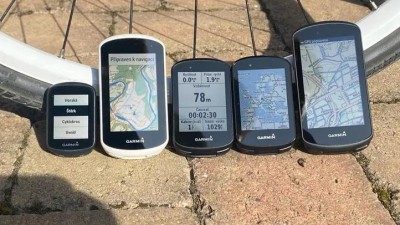 Navigace na kole: Je lepší GPS, nebo mobilní telefon?
