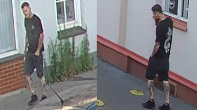 Policisté hledají muže s tetováním z fotografie ze záznamu kamery