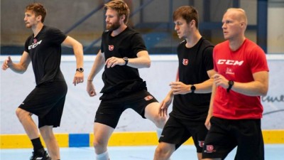 Hokejisté HC Dynamo Pardubice budou zápolit v jiném sportu, a mimo led