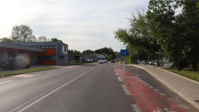 Policie hledá cestující z autobusu a svědky nehody, při které došlo k pádu cestujících