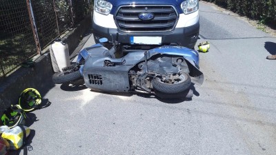 Střet dodávky s motocyklem v obci Kočí si vyžádal zranění jednoho z účastníků